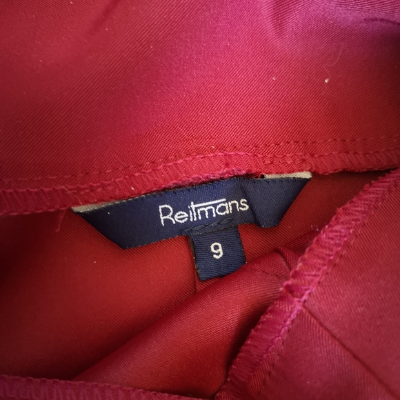 Red Romantic Bodycon Dress - Picture 7 of 9